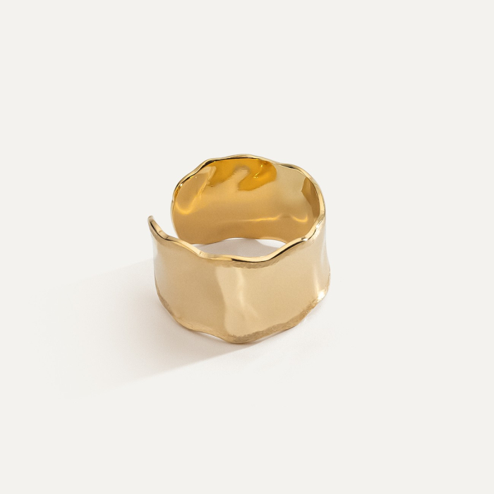 Gold wide ring made of crushed sheet Gold 585