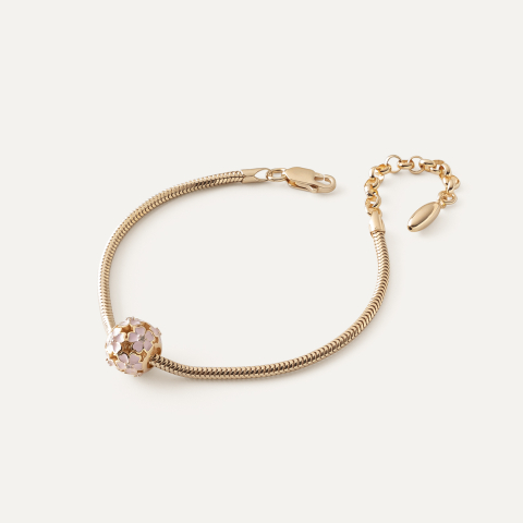 Bransoletka Slim z ażurową kulką z różowymi kwiatami typu beads, srebro 925 w złotym pokryciu