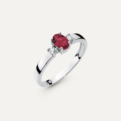 Gold ring with oval ruby - Retro
