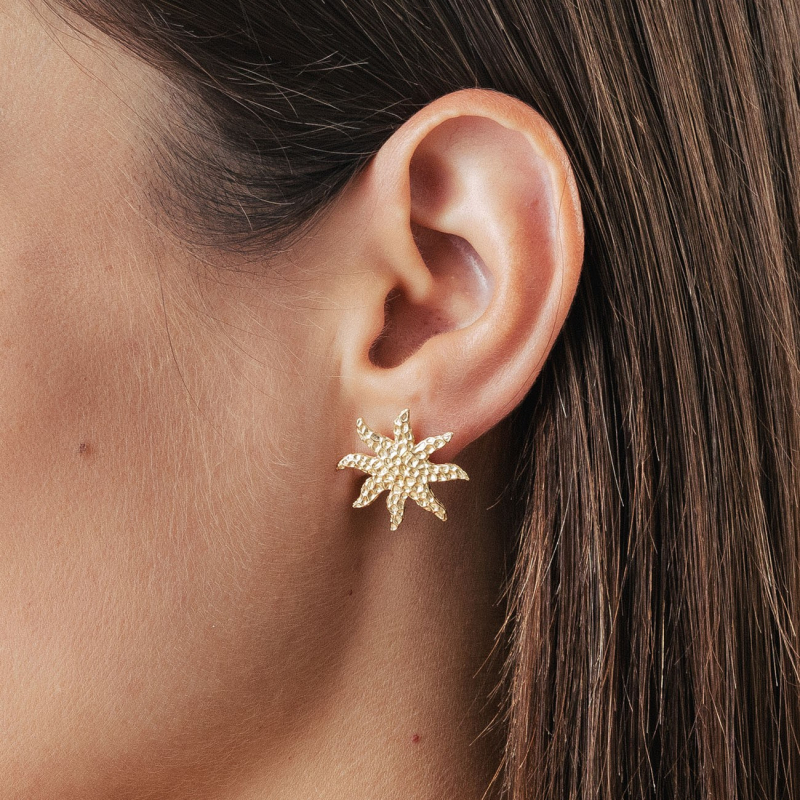 Hammered sun stud earrings, 925 silver with gold plating                                    