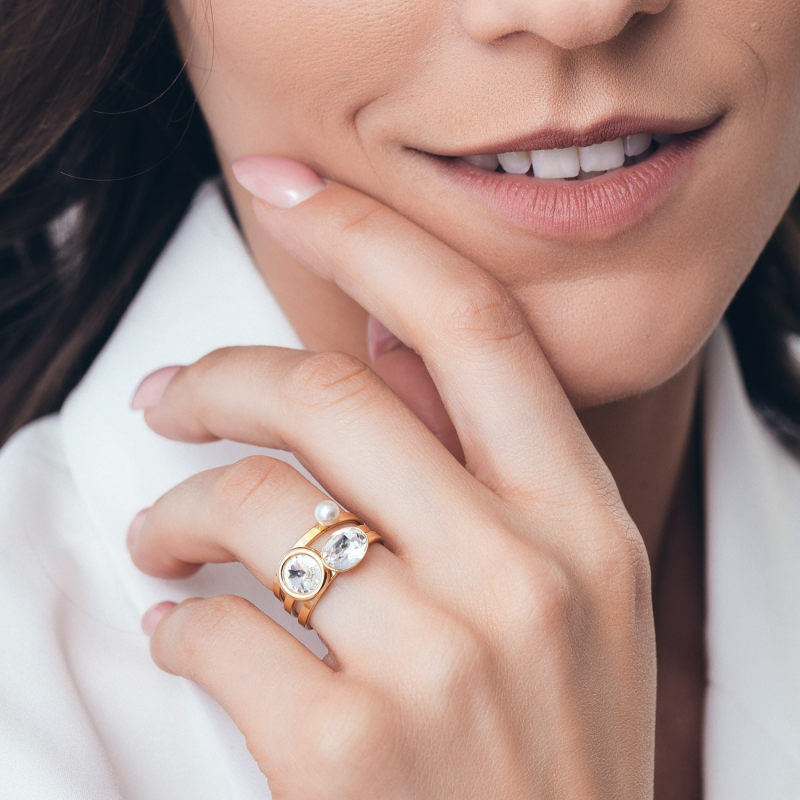 Ring mit ovalem Rivoli, 925er Silber gelbvergoldet                                    